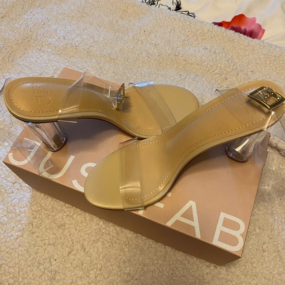 Transparent heels! - Picture 3 of 4